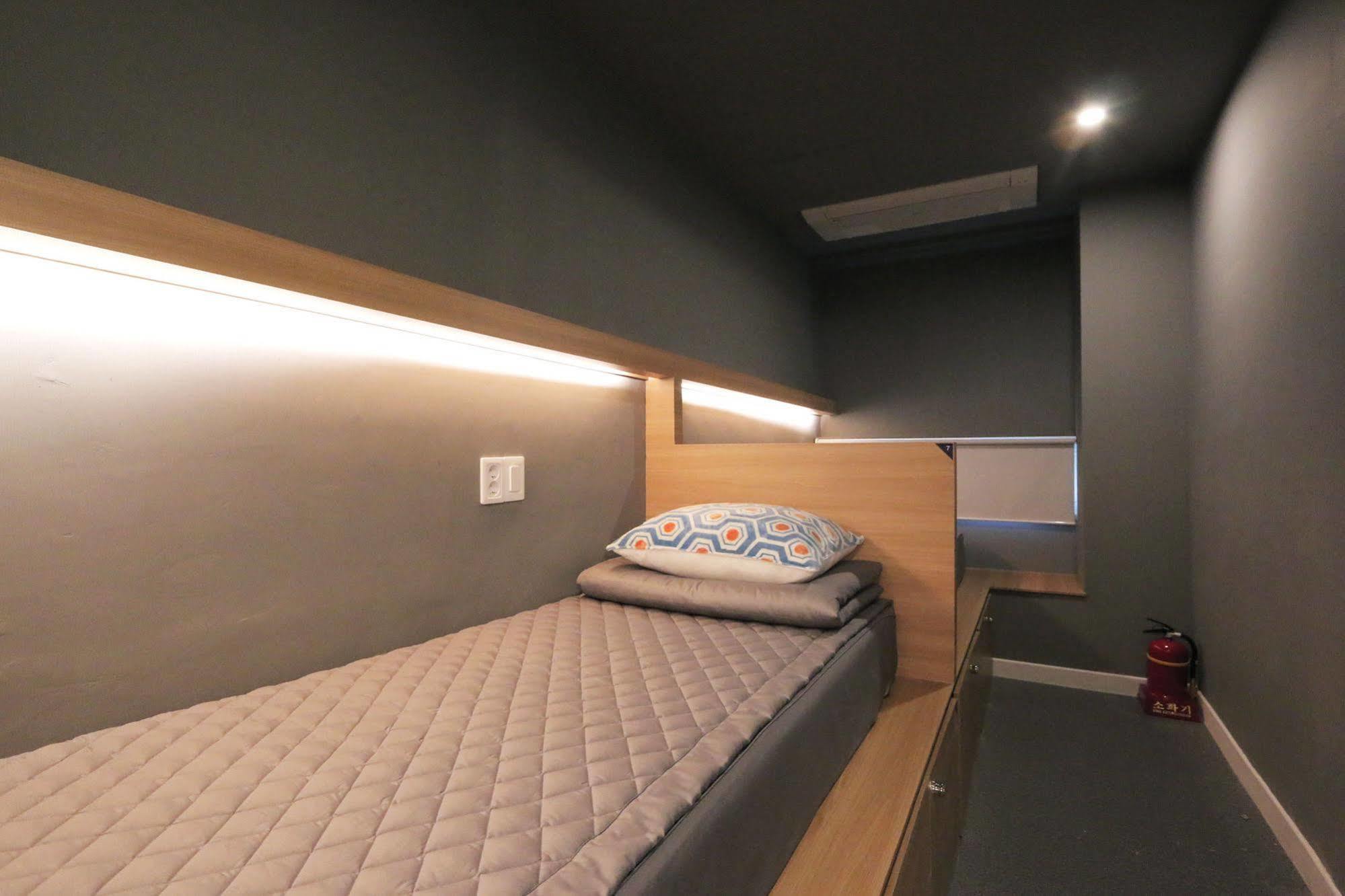 Blueboat Hostel Jeonju Exterior foto